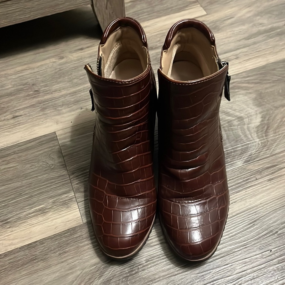 Soul by Naturalizer Faux Croc Booties